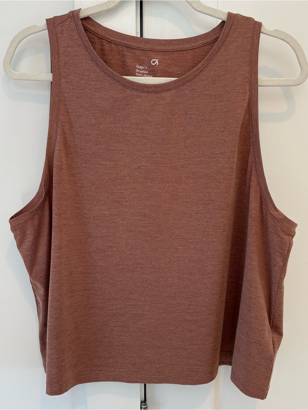 GapFit Brushed Tech Jersey Tank - Pink - Large